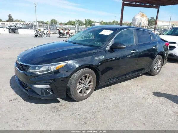 5XXGT4L38LG401298 2020 KIA OPTIMA - Image 2