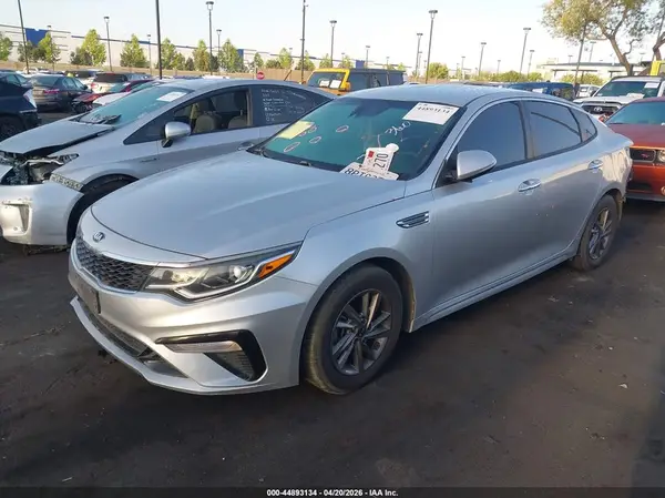 5XXGT4L38LG402161 2020 KIA OPTIMA - Image 2