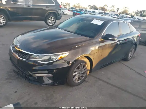 5XXGT4L38LG402757 2020 KIA OPTIMA - Image 2