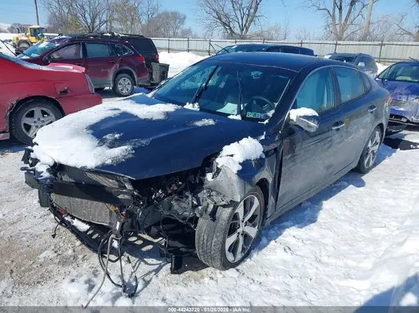 5XXGT4L38LG406663 2020 KIA OPTIMA - Image 2