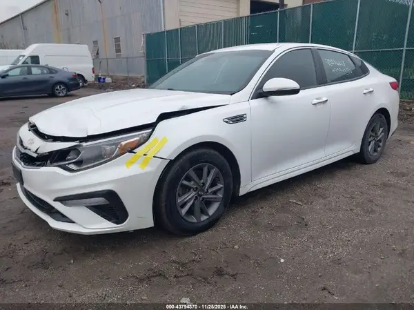 5XXGT4L38LG407473 2020 KIA OPTIMA - Image 2
