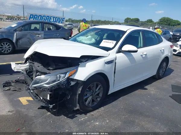 5XXGT4L38LG412592 2020 KIA OPTIMA - Image 2