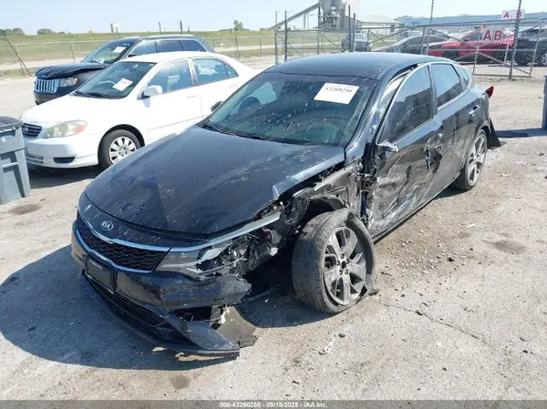 5XXGT4L38LG424113 2020 KIA OPTIMA - Image 2