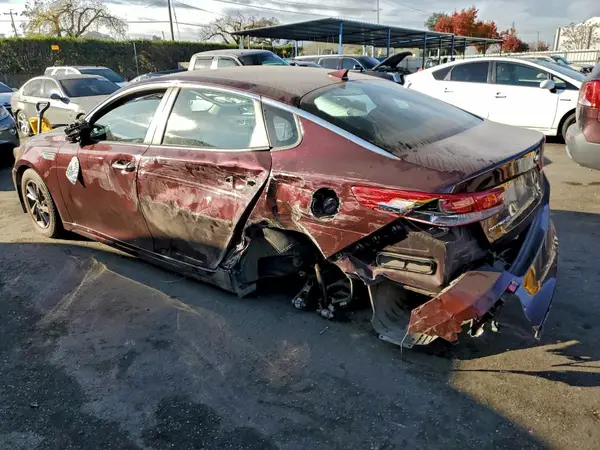 5XXGT4L38LG424502 2020 KIA OPTIMA - Image 2