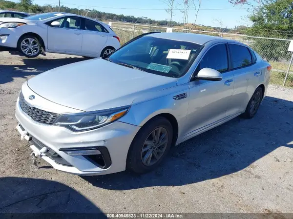5XXGT4L38LG427576 2020 KIA OPTIMA - Image 2