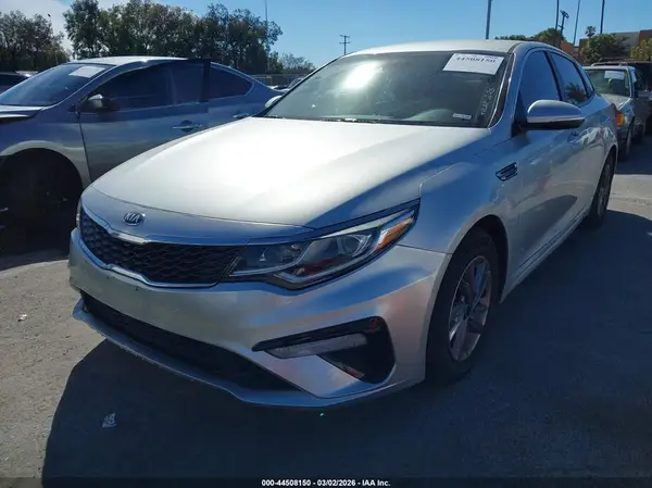 5XXGT4L38LG435113 2020 KIA OPTIMA - Image 2