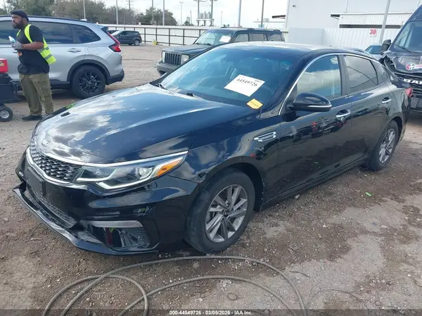 5XXGT4L38LG440523 2020 KIA OPTIMA - Image 2