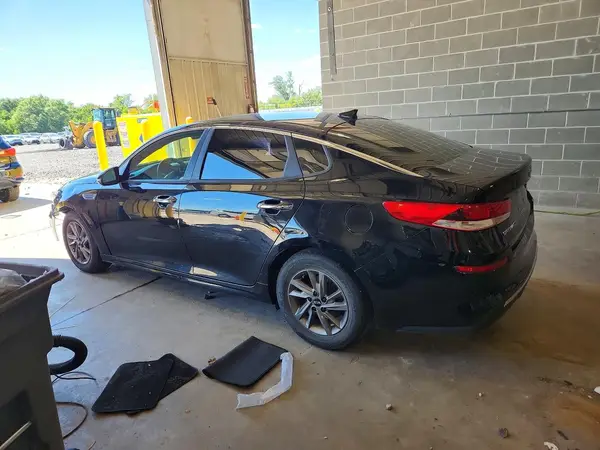 5XXGT4L38LG443082 2020 KIA OPTIMA - Image 2
