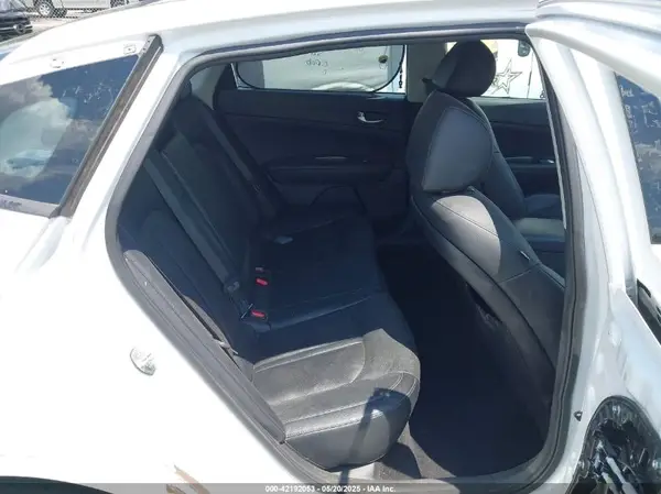 5XXGT4L38LG447472 2020 KIA OPTIMA - Image 8