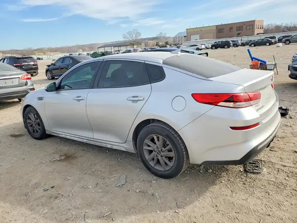 5XXGT4L38LG451795 2020 KIA OPTIMA - Image 2