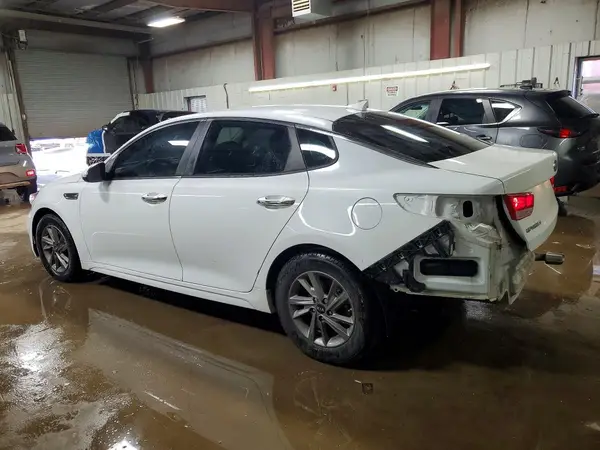 5XXGT4L38LG451845 2020 KIA OPTIMA - Image 2