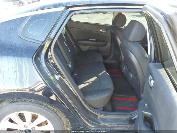 5XXGT4L39GG002941 2016 KIA OPTIMA - Image 8