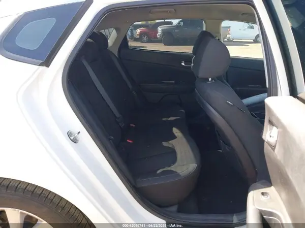 5XXGT4L39GG005399 2016 KIA OPTIMA - Image 8