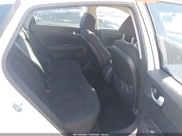 5XXGT4L39GG008867 2016 KIA OPTIMA - Image 8