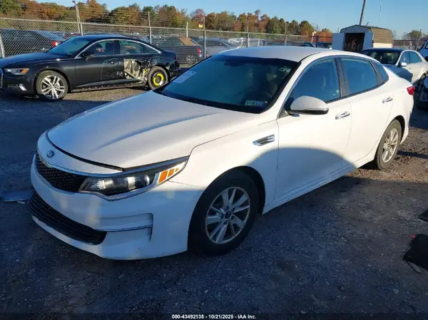 5XXGT4L39GG014992 2016 KIA OPTIMA - Image 2