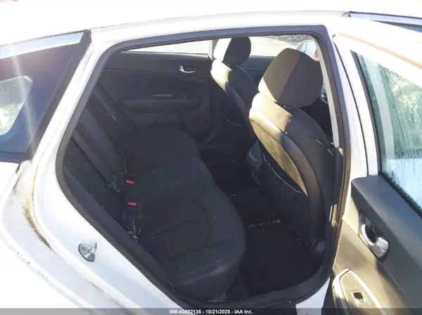 5XXGT4L39GG014992 2016 KIA OPTIMA - Image 8