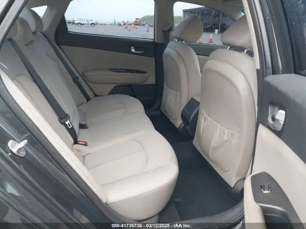 5XXGT4L39GG015544 2016 KIA OPTIMA - Image 8