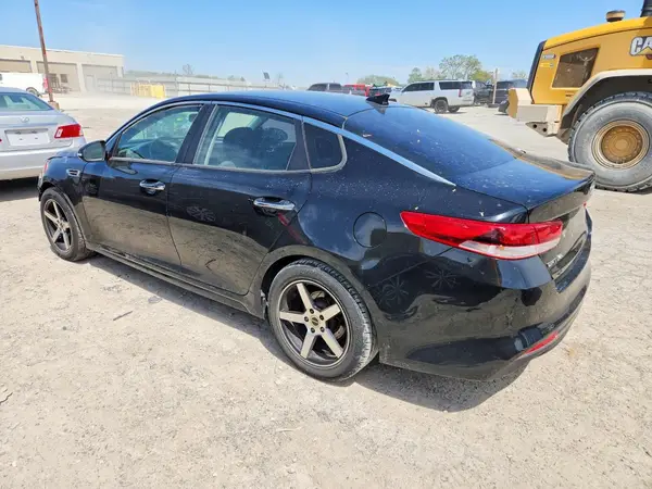 5XXGT4L39GG016564 2016 KIA OPTIMA - Image 2