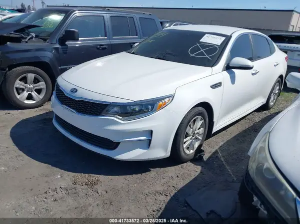 5XXGT4L39GG019769 2016 KIA OPTIMA - Image 2