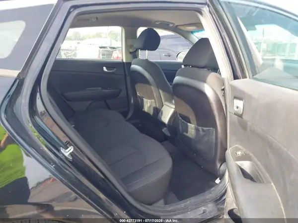 5XXGT4L39GG020100 2016 KIA OPTIMA - Image 8