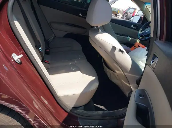 5XXGT4L39GG022574 2016 KIA OPTIMA - Image 8