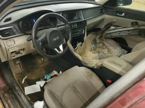5XXGT4L39GG022784 2016 KIA OPTIMA - Image 8