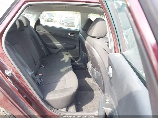 5XXGT4L39GG028973 2016 KIA OPTIMA - Image 8