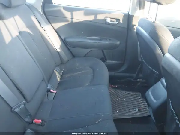 5XXGT4L39GG032473 2016 KIA OPTIMA - Image 8
