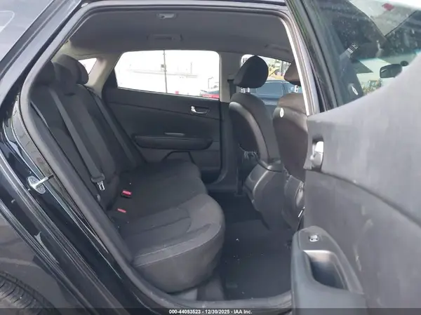 5XXGT4L39GG036054 2016 KIA OPTIMA - Image 8