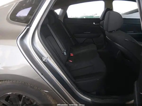 5XXGT4L39GG046437 2016 KIA OPTIMA - Image 8