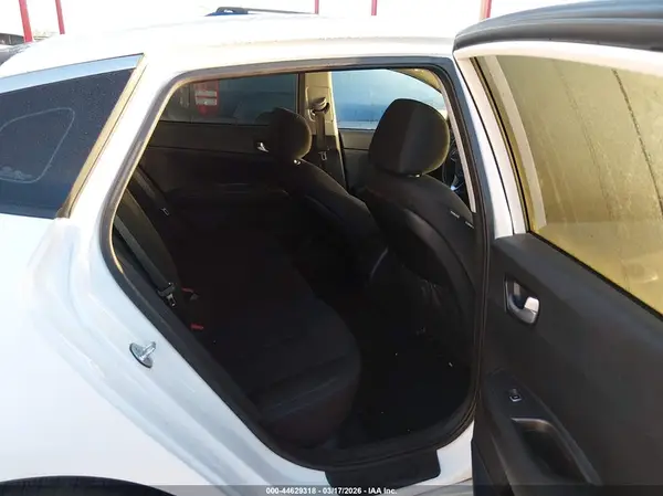 5XXGT4L39GG048253 2016 KIA OPTIMA - Image 8