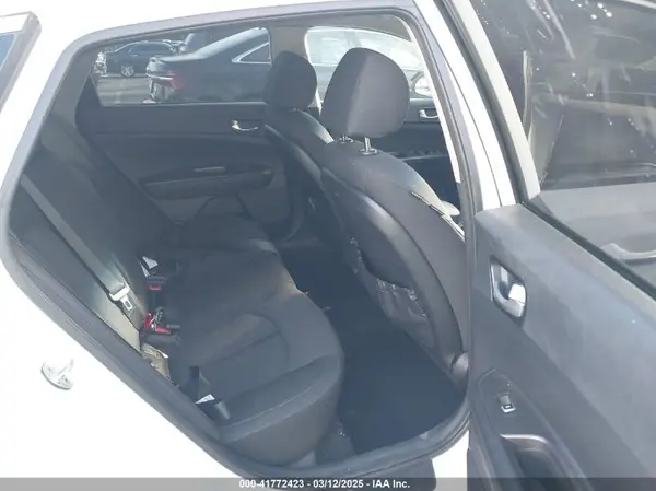 5XXGT4L39GG050312 2016 KIA OPTIMA - Image 8