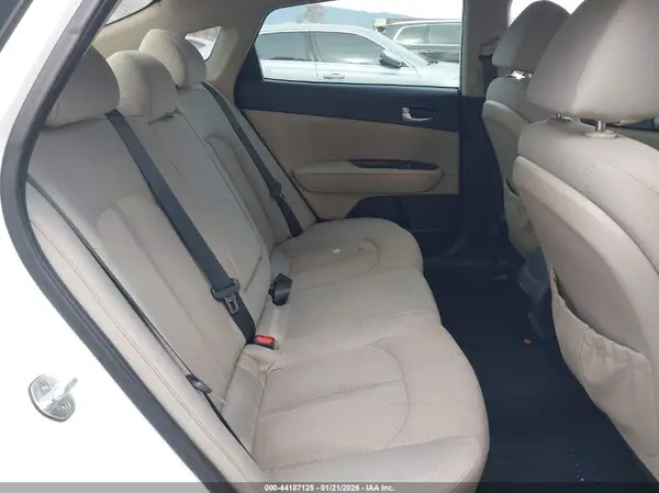 5XXGT4L39GG051640 2016 KIA OPTIMA - Image 8