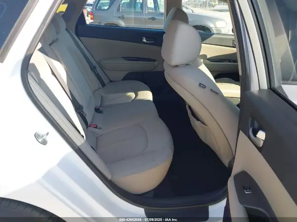 5XXGT4L39GG057616 2016 KIA OPTIMA - Image 8