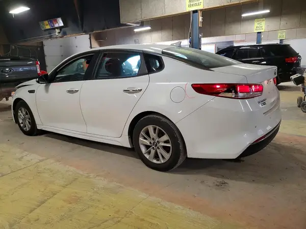 5XXGT4L39GG065263 2016 KIA OPTIMA - Image 2