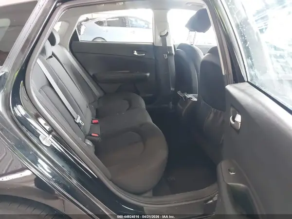5XXGT4L39GG066087 2016 KIA OPTIMA - Image 8