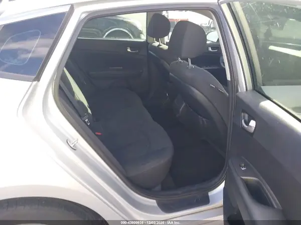 5XXGT4L39GG066199 2016 KIA OPTIMA - Image 8