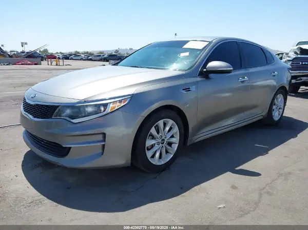 5XXGT4L39GG069586 2016 KIA OPTIMA - Image 2