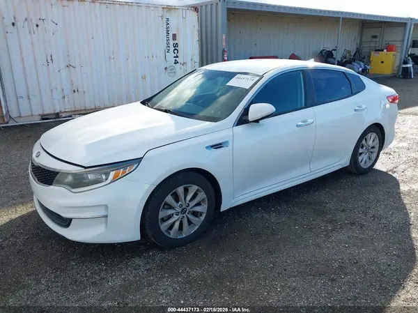 5XXGT4L39GG084668 2016 KIA OPTIMA - Image 2