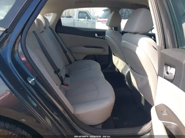 5XXGT4L39GG087635 2016 KIA OPTIMA - Image 8