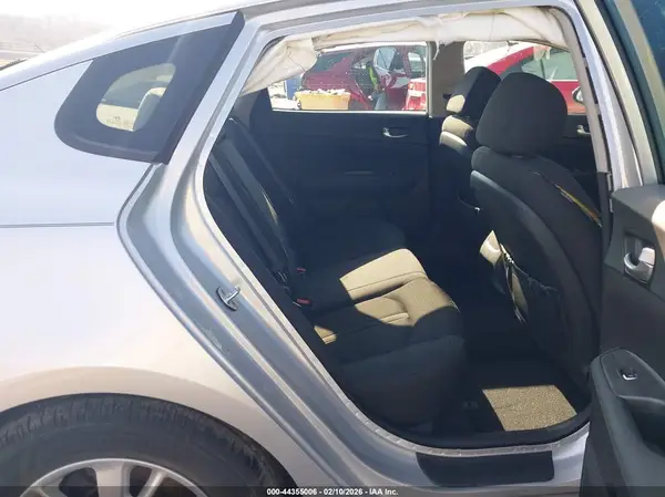 5XXGT4L39GG100013 2016 KIA OPTIMA - Image 8