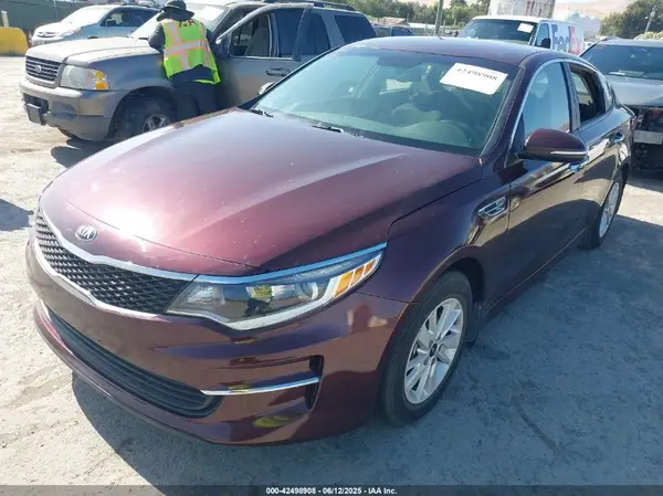 5XXGT4L39GG102487 2016 KIA OPTIMA - Image 2