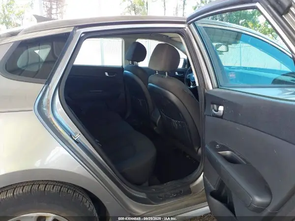 5XXGT4L39GG106684 2016 KIA OPTIMA - Image 8