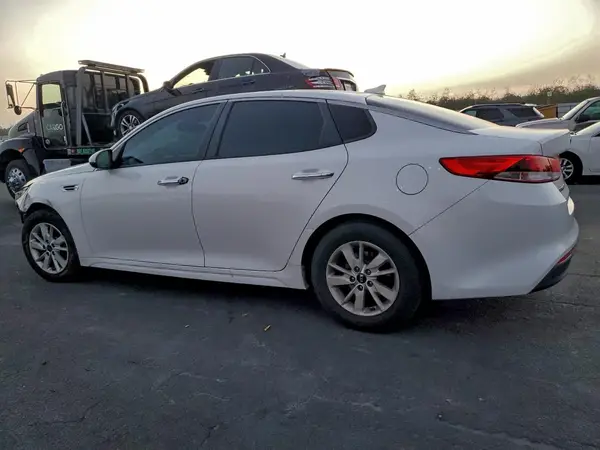 5XXGT4L39GG111061 2016 KIA OPTIMA - Image 2