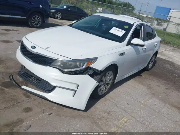 5XXGT4L39HG122353 2017 KIA OPTIMA - Image 2