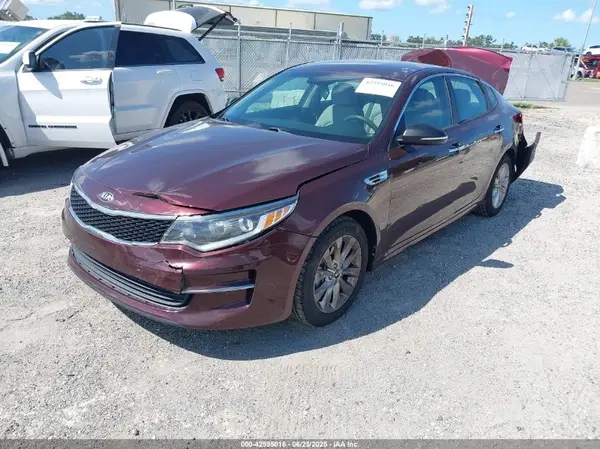 5XXGT4L39HG124586 2017 KIA OPTIMA - Image 2