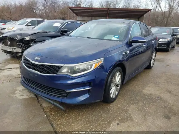 5XXGT4L39HG125558 2017 KIA OPTIMA - Image 2