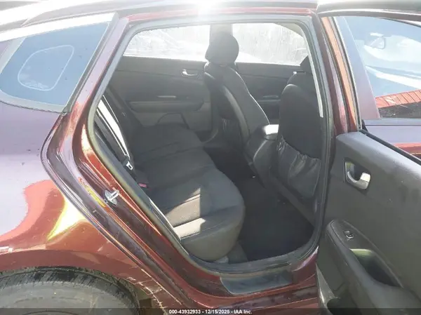 5XXGT4L39HG129187 2017 KIA OPTIMA - Image 8