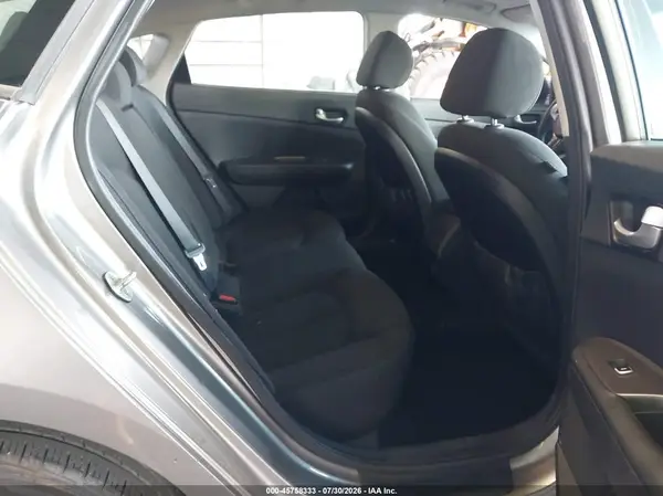 5XXGT4L39HG133157 2017 KIA OPTIMA - Image 8