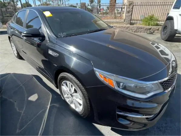 5XXGT4L39HG135863 2017 KIA OPTIMA - Image 1